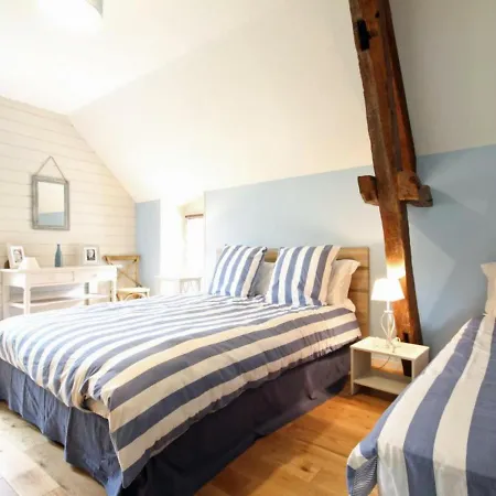 Hébergement de vacances Alençon, 4 Pièces, 7 Personnes - Fr-1-497-24